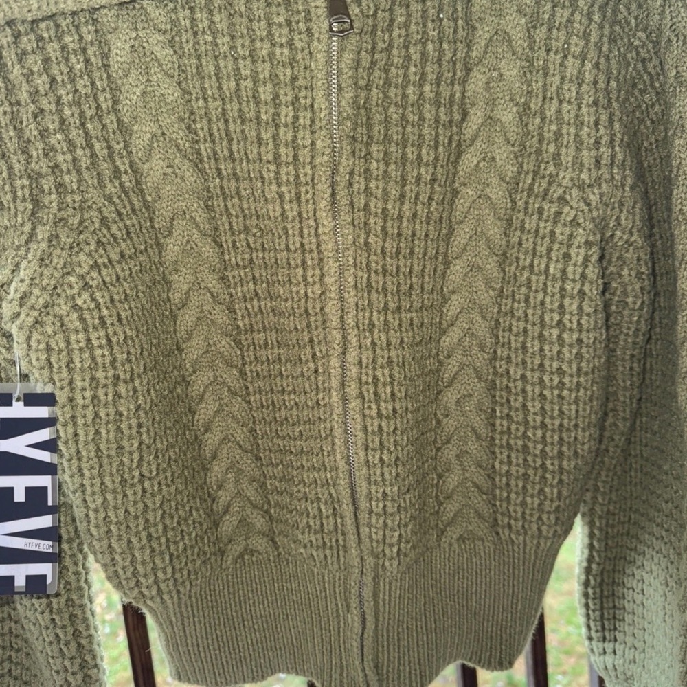 HYFVE Women’s Olive Zip Front cable knit Sweater Cardigan Sz Small NWT - Picture 8 of 9